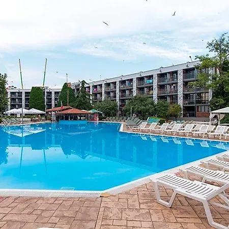 Continental Park 3*