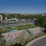 Готель Continental Park